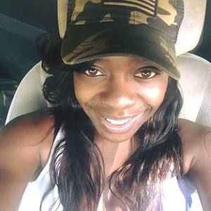 Meet your Posher, Tsharre